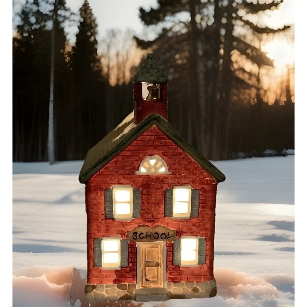 1989 Colonial America Collection‎ School House w/light